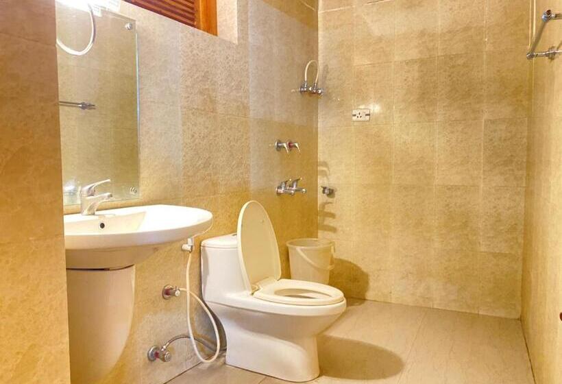 バルコニー付きデラックスルーム, Vashisht Valley