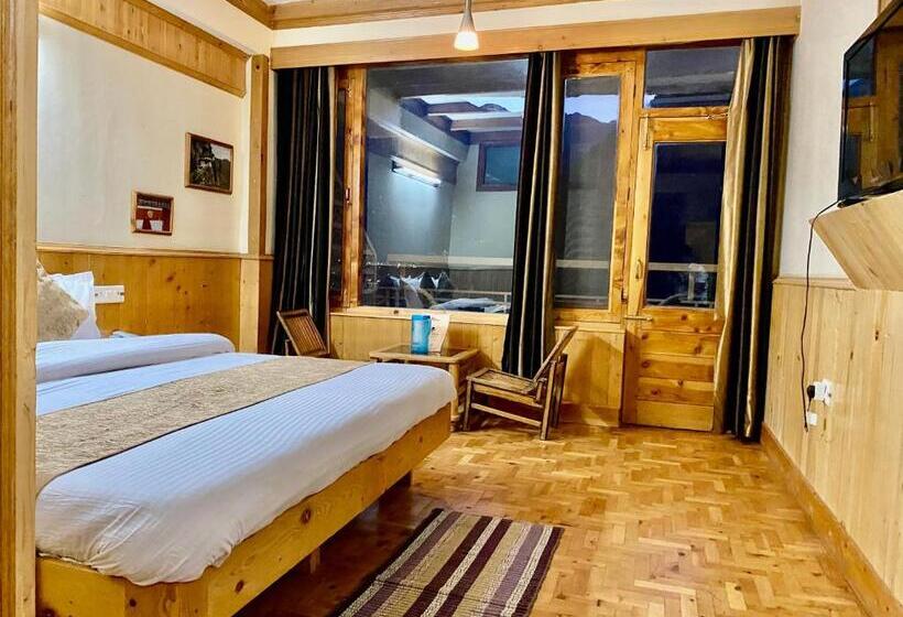 バルコニー付きデラックスルーム, Vashisht Valley