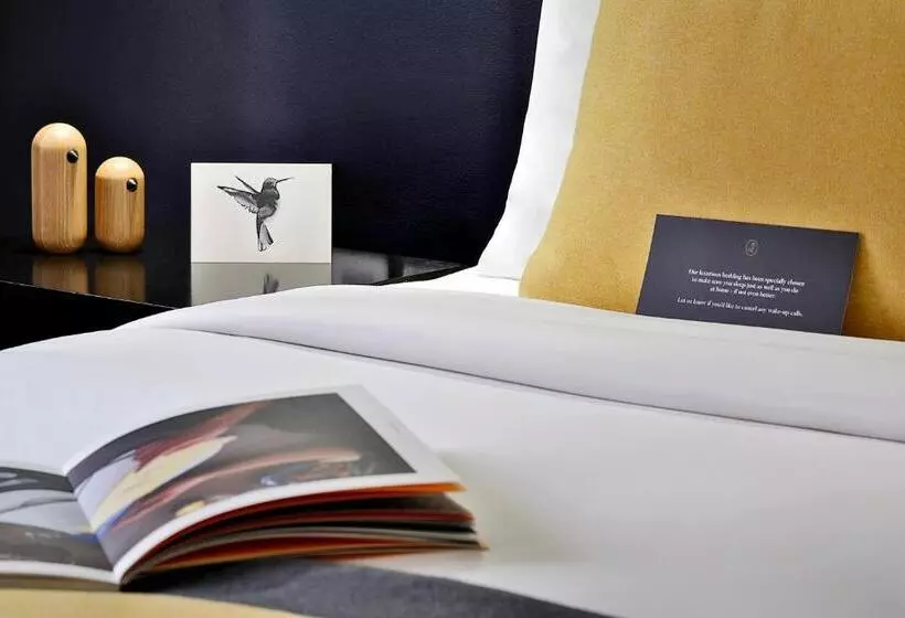 キングサイズベッドのデラックスルーム, Voco   Riyadh, An Ihg Hotel   فندق فوكو الرياض, احدى فنادق مجموعة إنتركونتيننتال