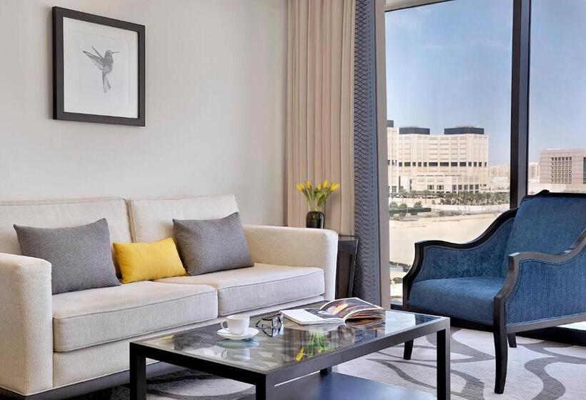 سوئیت با تخت بزرگ, Voco Riyadh, An Ihg Hotel فندق فوكو الرياض, احدى فنادق مجموعة إنتركونتيننتال