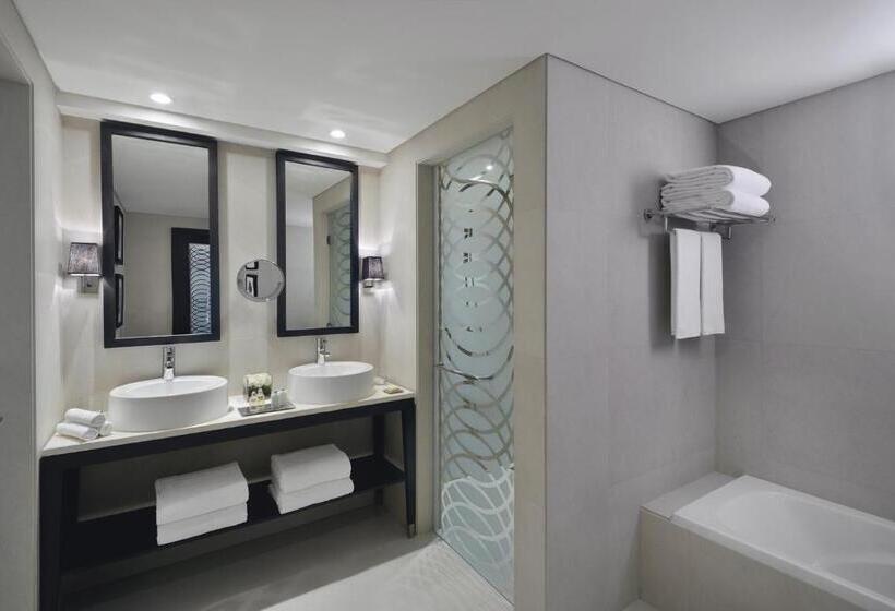 스위트 킹사이즈 침대, Voco Riyadh, An Ihg Hotel فندق فوكو الرياض, احدى فنادق مجموعة إنتركونتيننتال