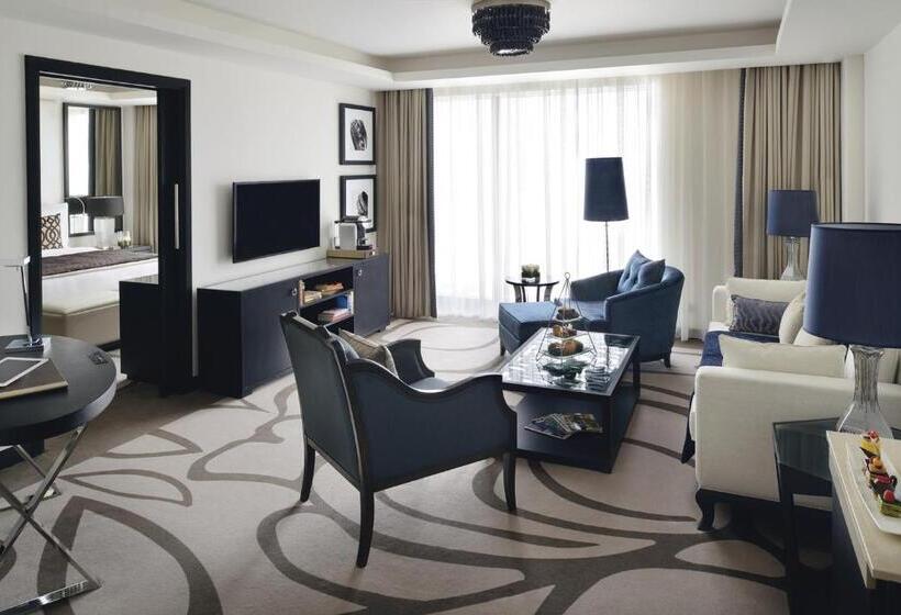 带大床的套房, Voco   Riyadh, An Ihg Hotel   فندق فوكو الرياض, احدى فنادق مجموعة إنتركونتيننتال