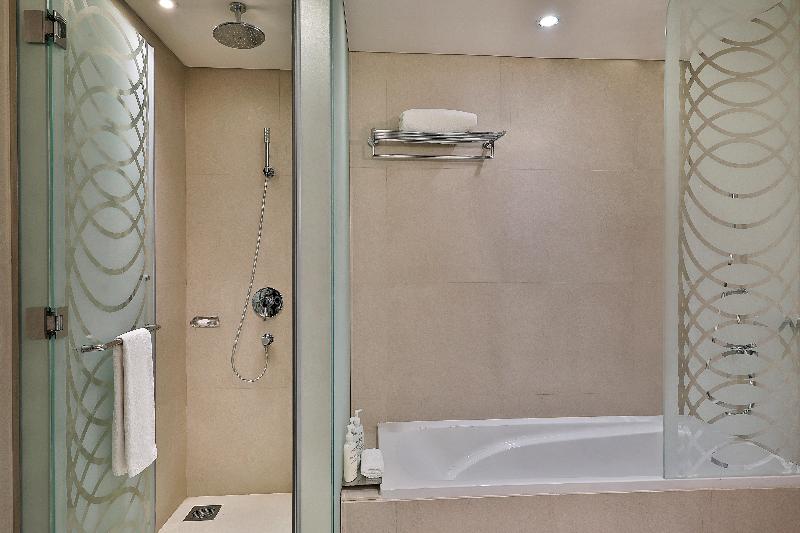 سوئیت با تخت بزرگ, Voco Riyadh, An Ihg Hotel فندق فوكو الرياض, احدى فنادق مجموعة إنتركونتيننتال