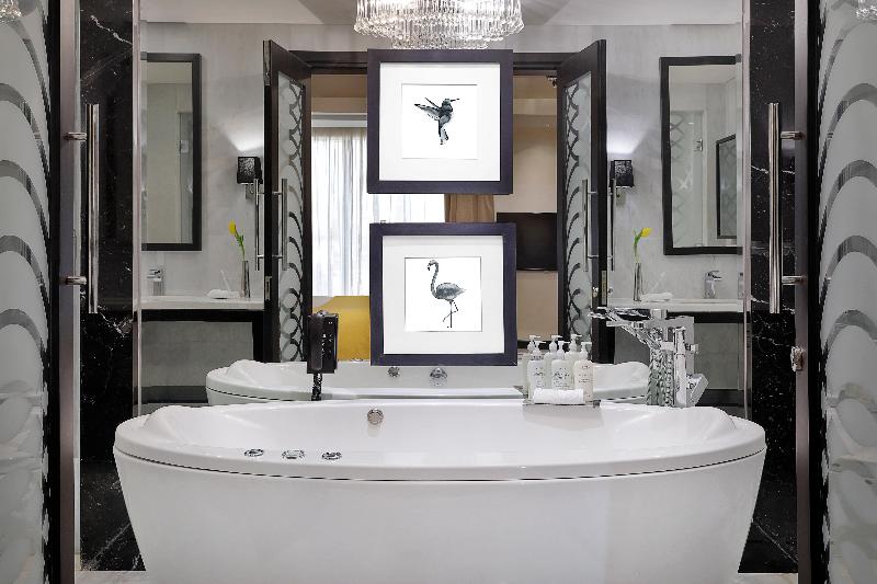 سوئیت با تخت بزرگ, Voco Riyadh, An Ihg Hotel فندق فوكو الرياض, احدى فنادق مجموعة إنتركونتيننتال