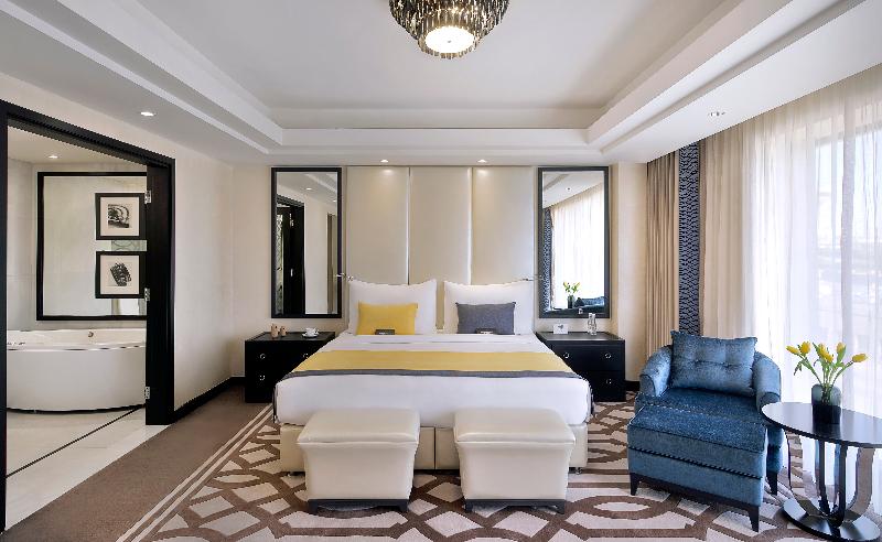 스위트 킹사이즈 침대, Voco Riyadh, An Ihg Hotel فندق فوكو الرياض, احدى فنادق مجموعة إنتركونتيننتال