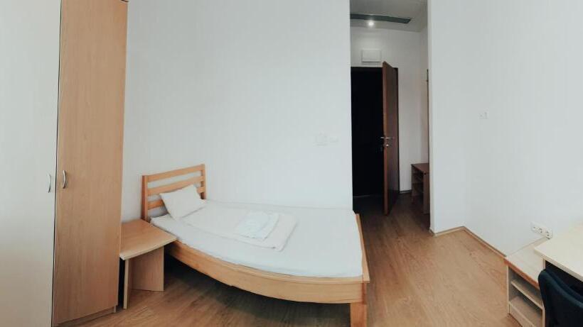 اتاق اکونومی یک تخته, Student Hotel Mostar