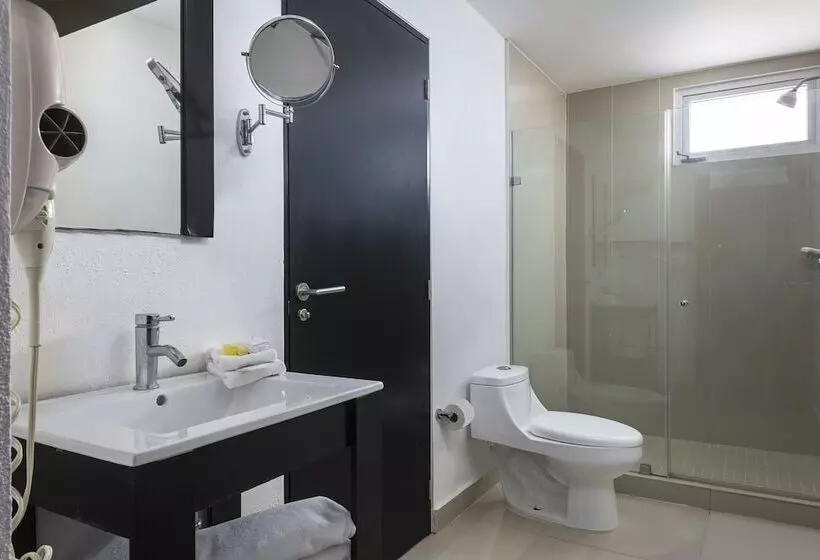 سوییت خانوادگی, Suites Malecon Cancun