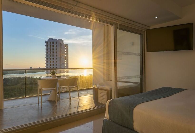 オーシャンビューデラックスルーム, Suites Malecon Cancun