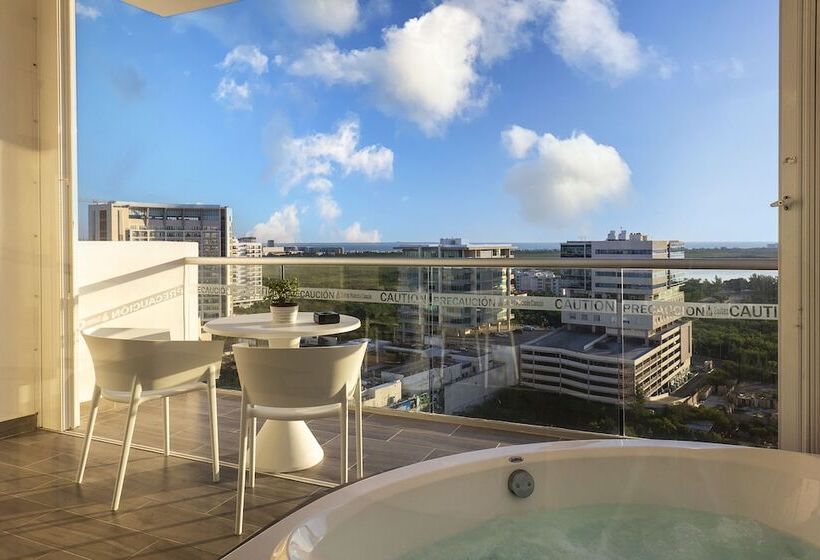 オーシャンビューデラックスルーム, Suites Malecon Cancun