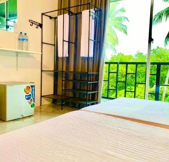 اتاق لوکس با چشمانداز دریا, Mathiveri Beach View