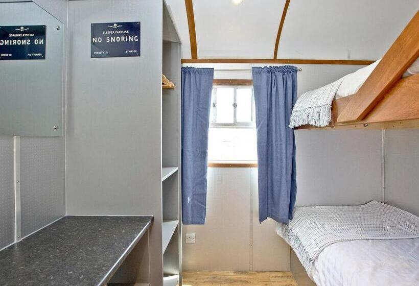 Дом 3 Спальни, Brunel Boutique Holiday Park