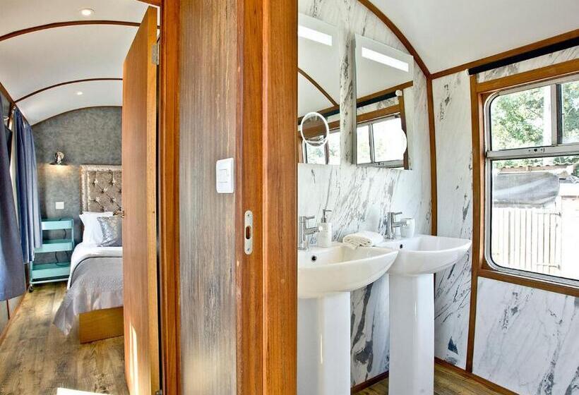 Дом 3 Спальни, Brunel Boutique Holiday Park