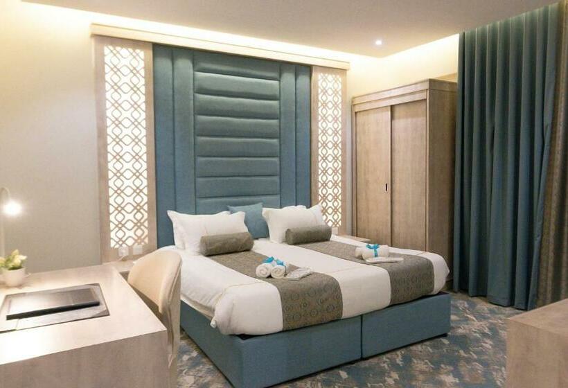 סוויטה, فندق واي هوتل