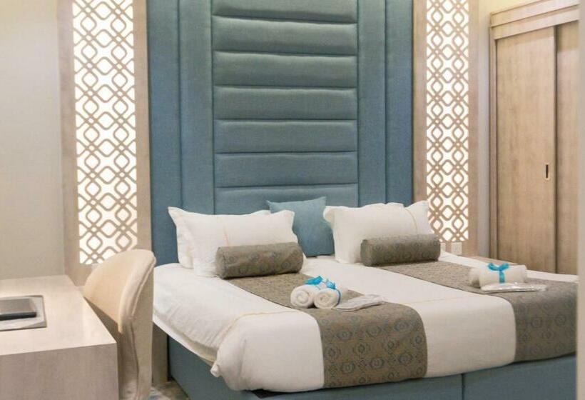 סוויטה, فندق واي هوتل