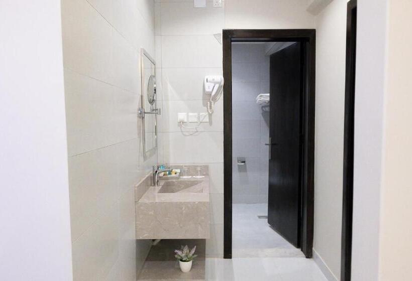 סוויטה משפחתית, فندق واي هوتل