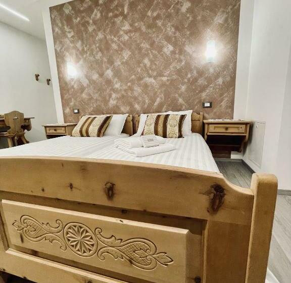 غرفة قياسية ثلاثية, B&b L Aigual