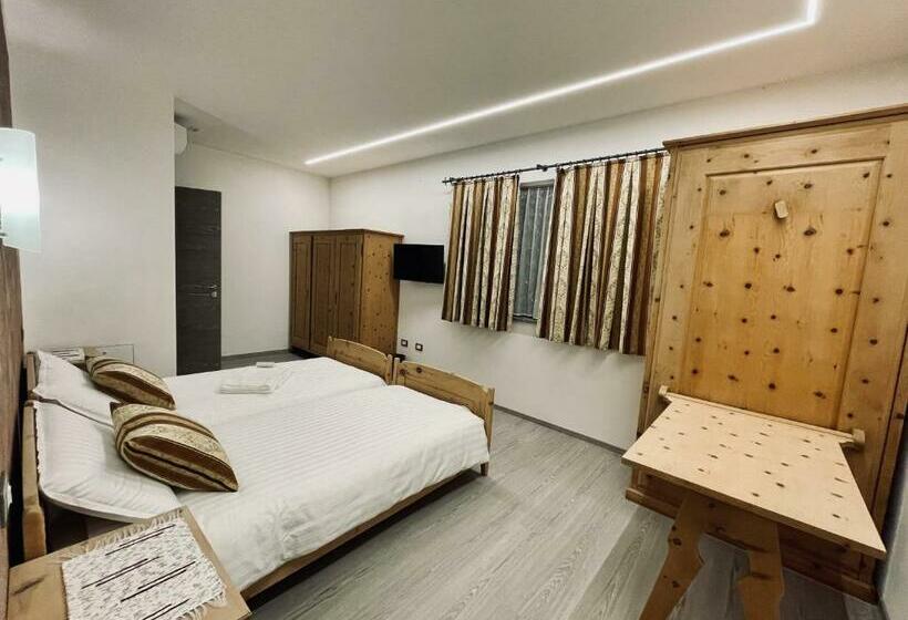 غرفة قياسية ثلاثية, B&b L Aigual