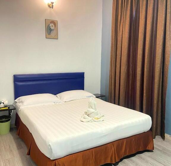 Номер Deluxe, The Grand Hotel 2