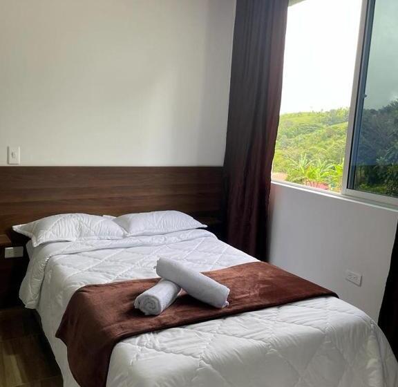 Номер Стандарт, La Patrona