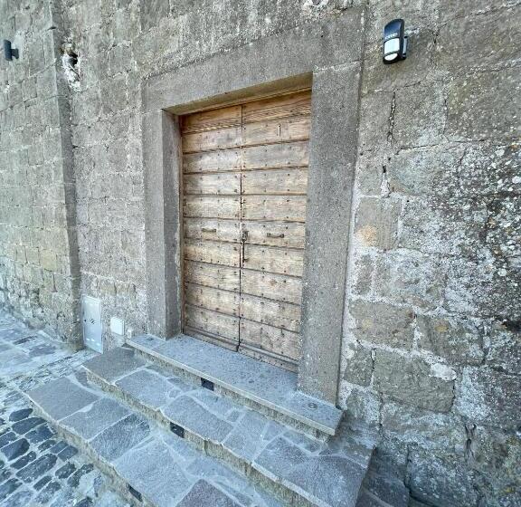 מיטת קינג בסוויטה, Villa Paladini