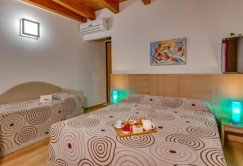 Номер Стандарт Трехместный, Locanda Al Moro