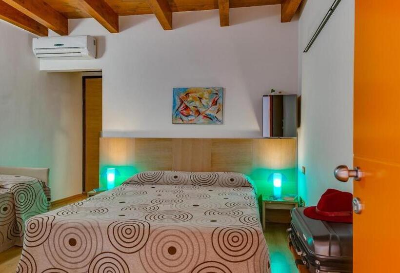 스탠다드 트리플 룸, Locanda Al Moro