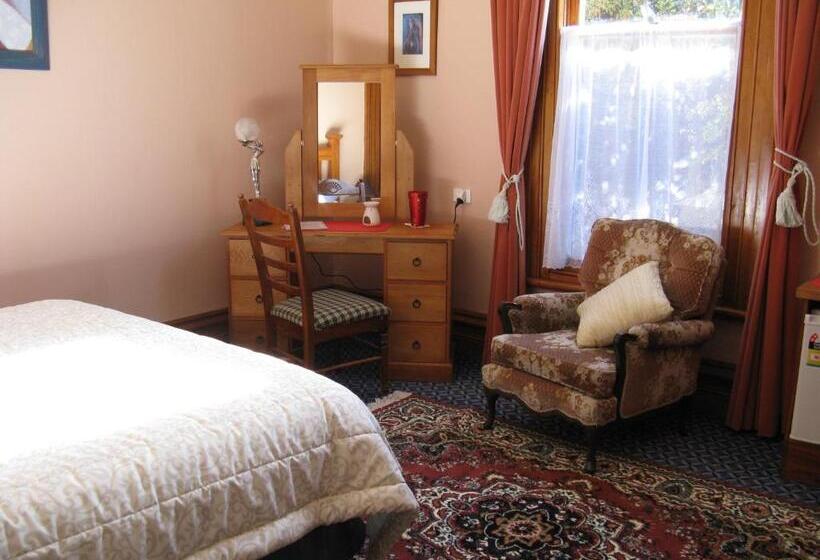 غرفة قياسية, Ugbrooke Country Estate