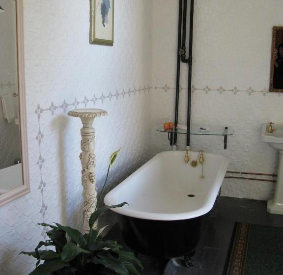 غرفة قياسية, Ugbrooke Country Estate