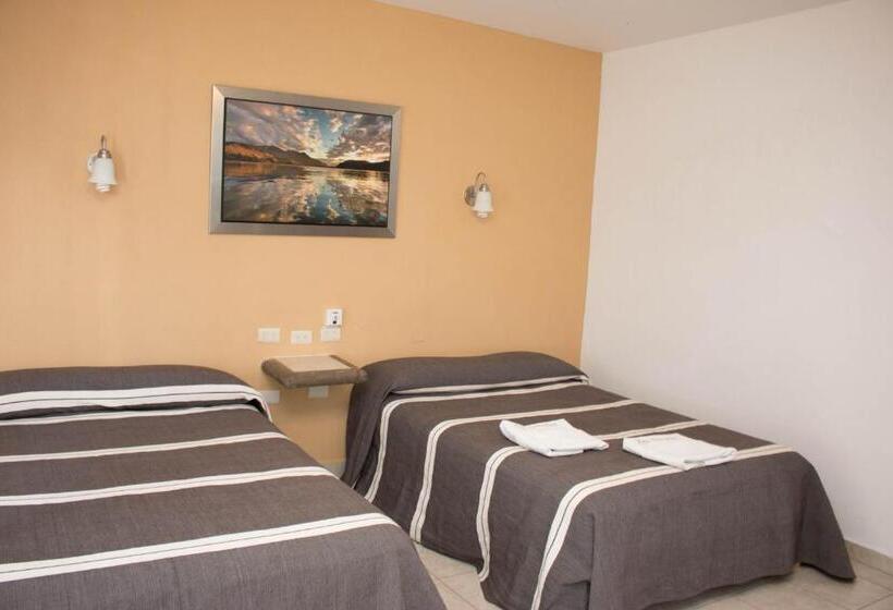 高级大房间, Cervantino