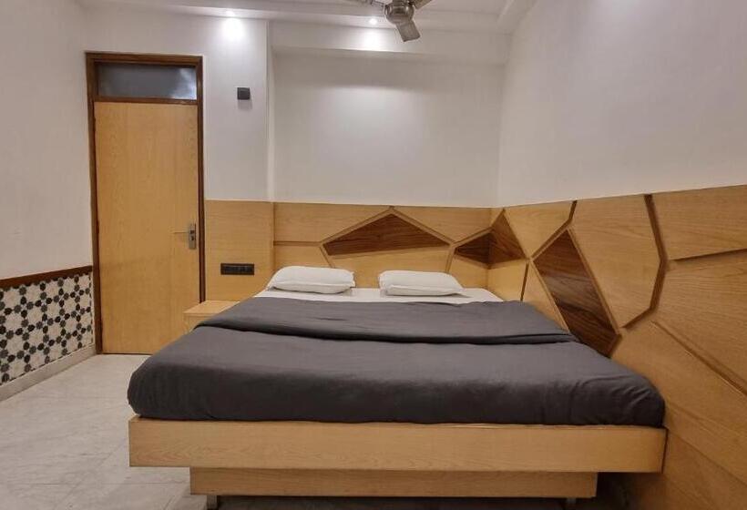 デラックストリプルルーム, Cottage Yes Please New Delhi