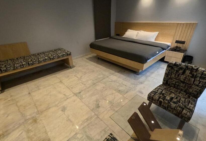 اتاق لوکس سه تخته, Cottage Yes Please   New Delhi
