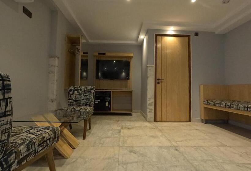 اتاق خانوادگی, Cottage Yes Please   New Delhi