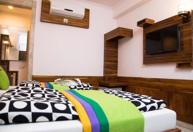 اتاق لوکس سه تخته, Cottage Yes Please   New Delhi
