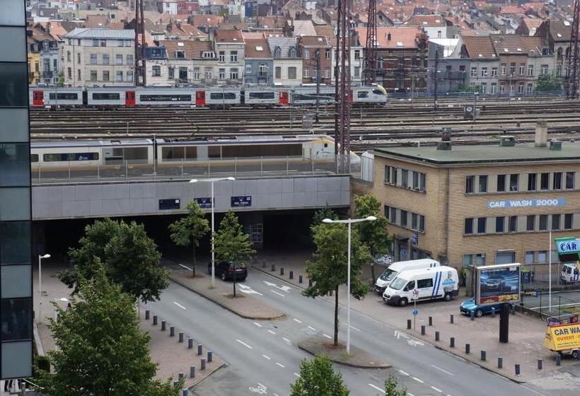 スタンダードシングルルーム, Escale