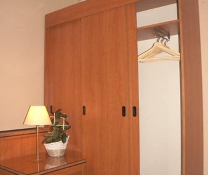 スタンダードシングルルーム, Escale