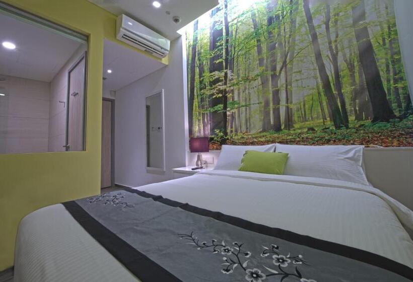 اتاق لوکس, J8