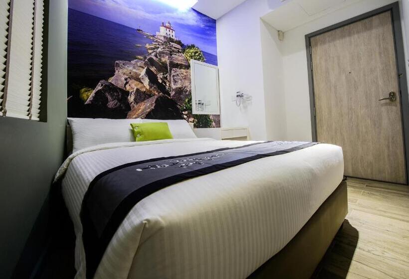 اتاق لوکس, J8