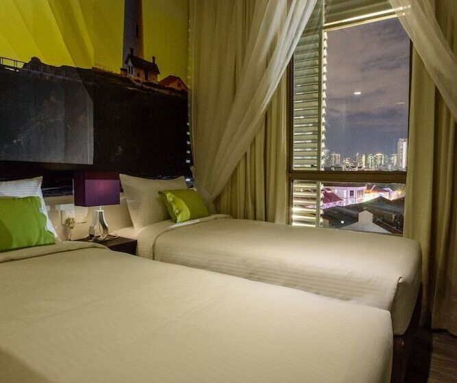 اتاق لوکس, J8