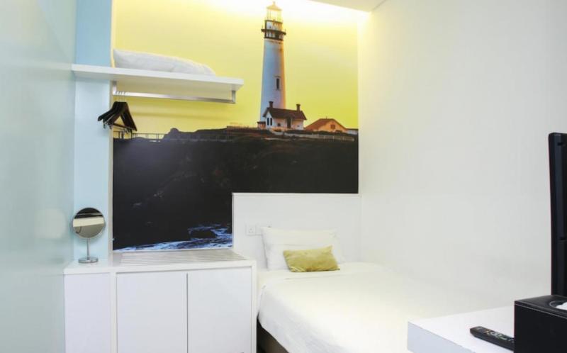 اتاق استاندارد یک نفره, J8