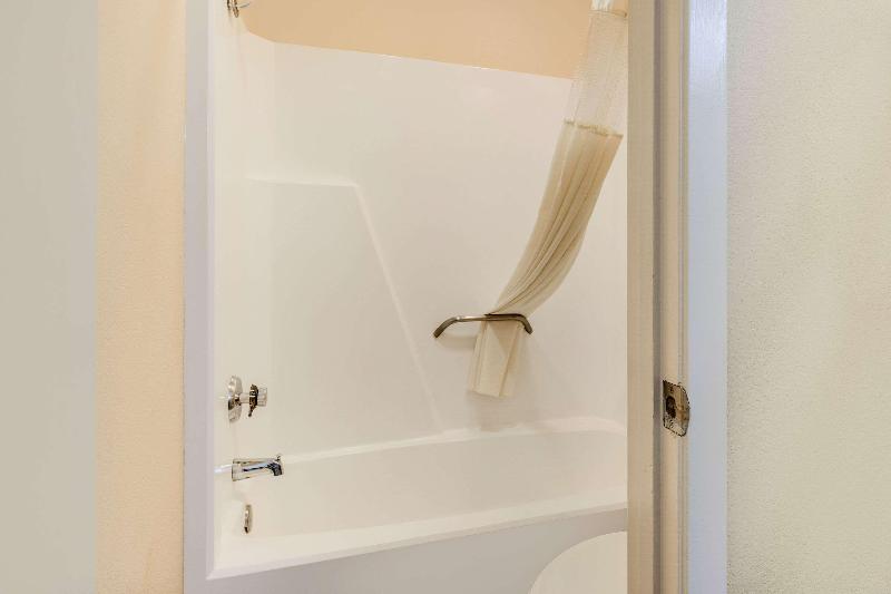 اتاق سوپریور, J8