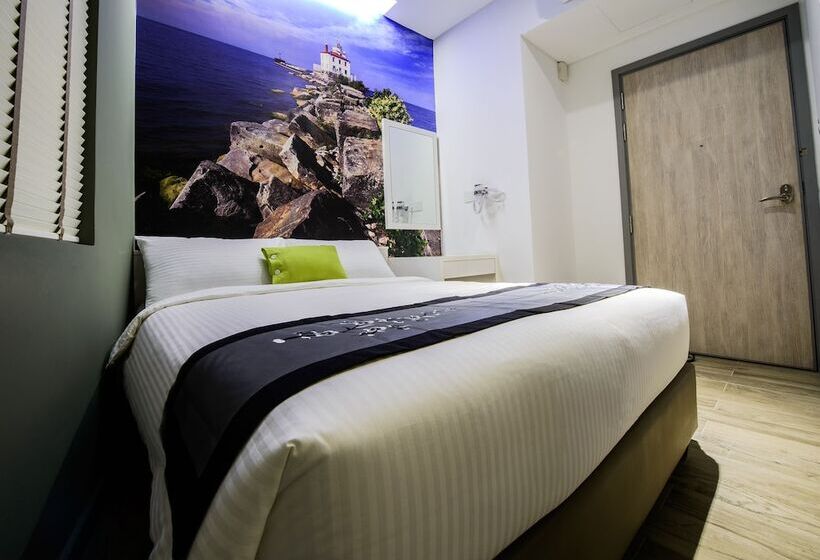 اتاق لوکس, J8