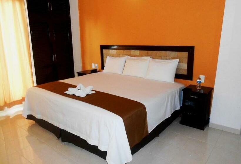 סטודיו דלוקס, John David