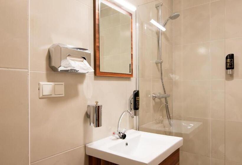 스탠다드 싱글 룸, King's Court