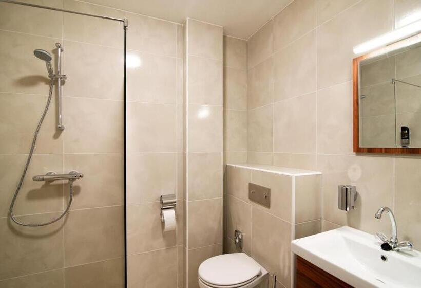 컴포트 룸, King's Court