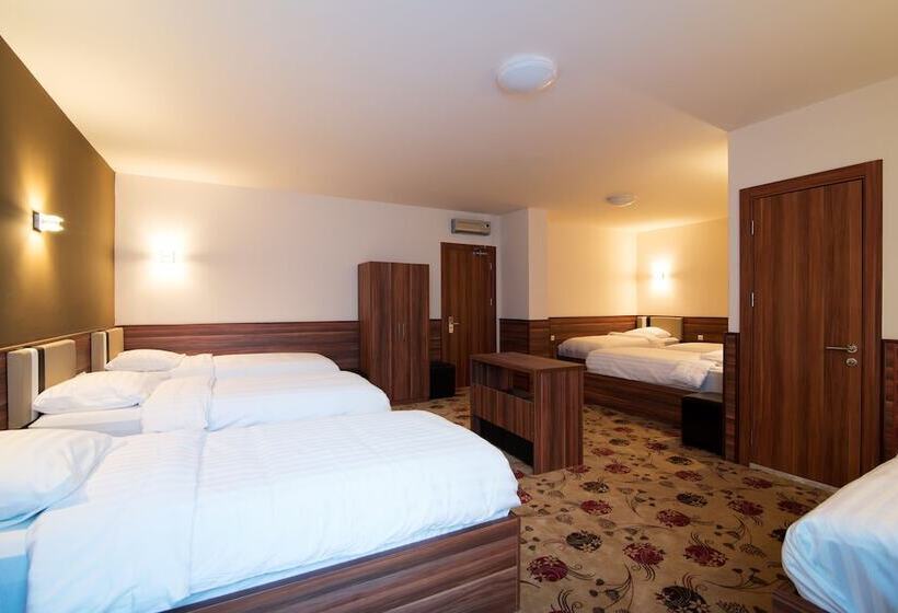 패밀리 룸, King's Court