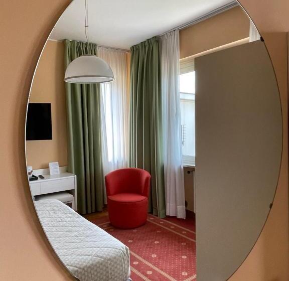 标准间, Le Petit Du Lac