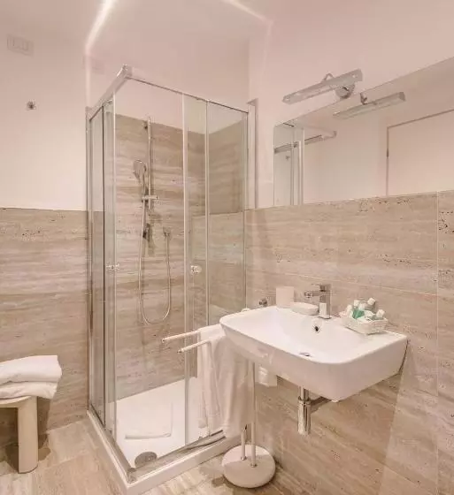 Triple Room Sea View, Miramare