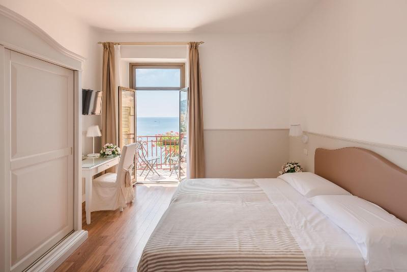 غرفة قياسية مطلّة علي البحر, Miramare