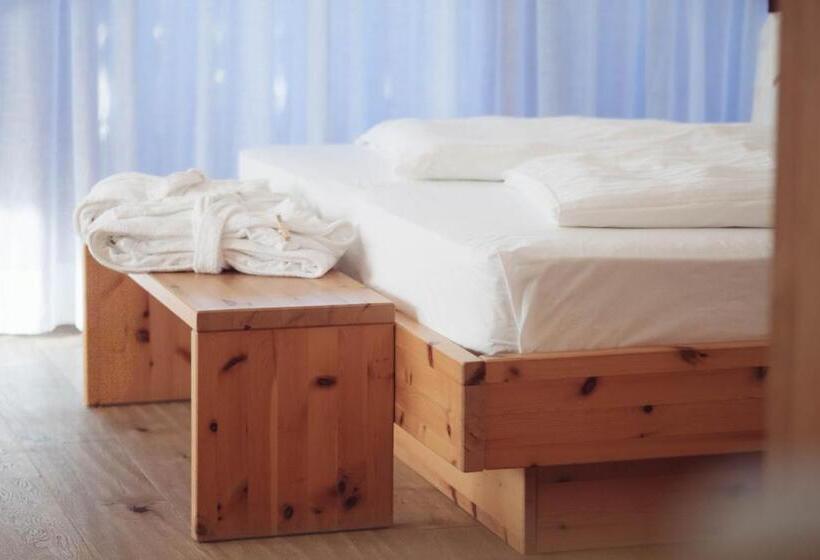 غرفة قياسية سرير كينج, Pineta Nature Resort  Wellness & Spa