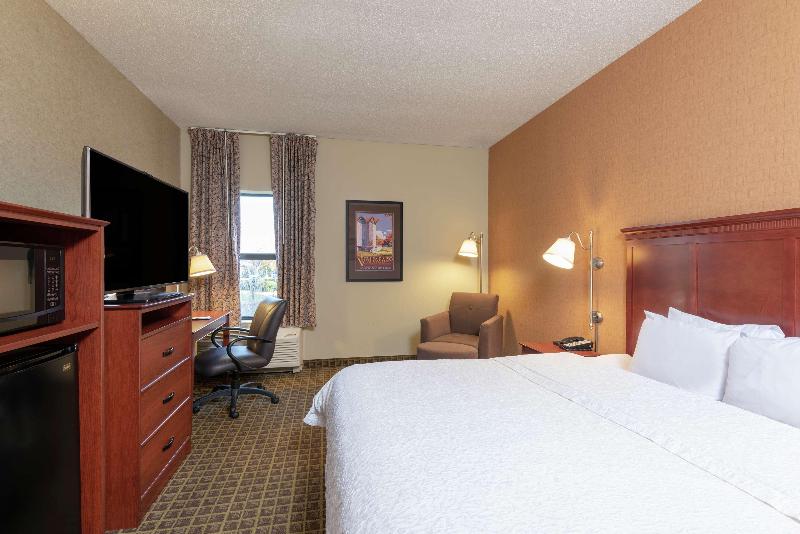 适合残疾人士使用的带超级大床的标准间, Staybridge Suites Fort Worth Fossil Creek, An Ihg